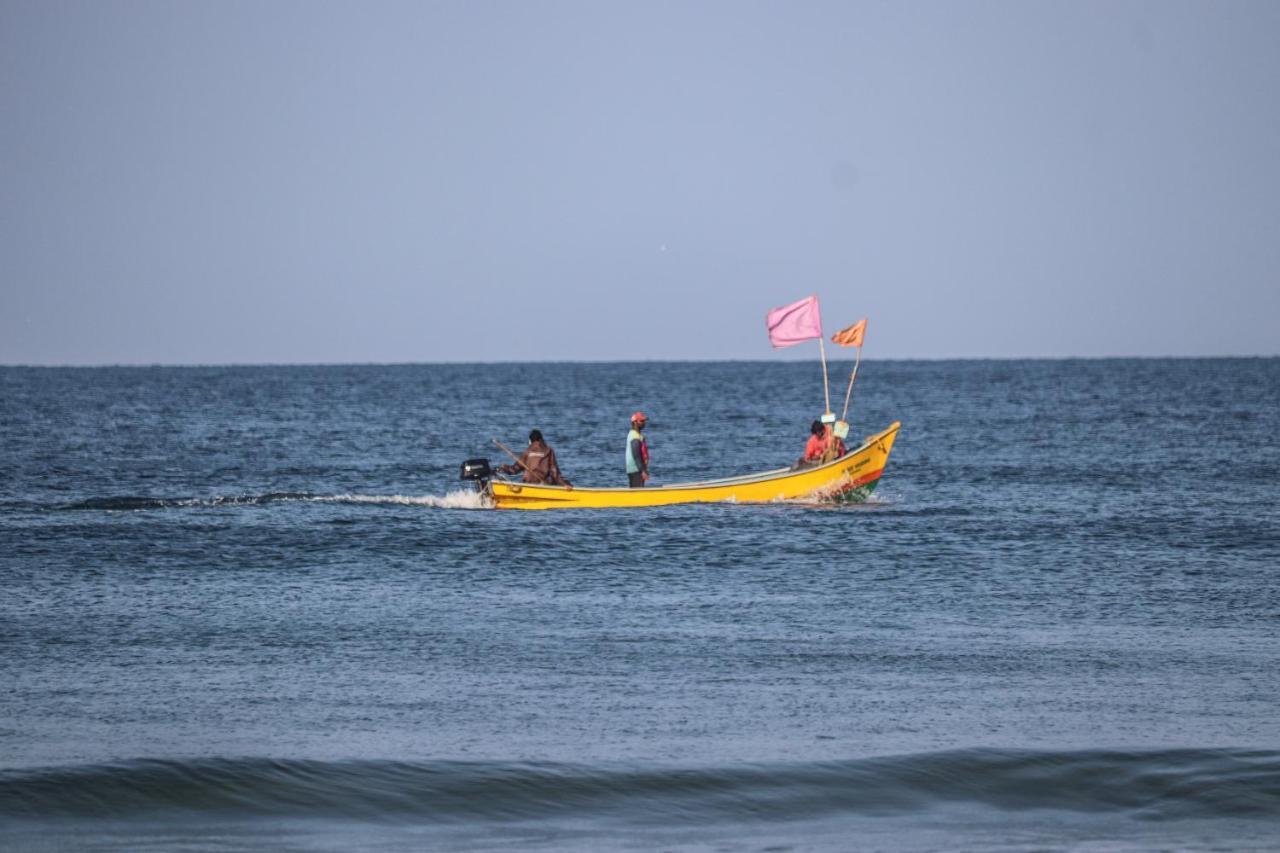 Blue Lagoon Beach Resort Gokarna  Eksteriør billede